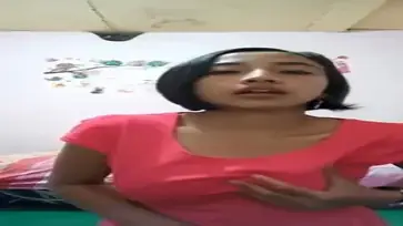 Gadis Rambut Pendek Baju Pink Sange Berat Ngentot