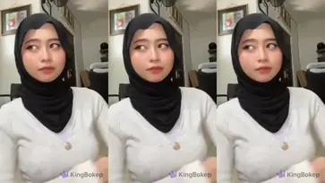Ukhti Amalia Mutya Hijab Cantik Pasrah Kasur